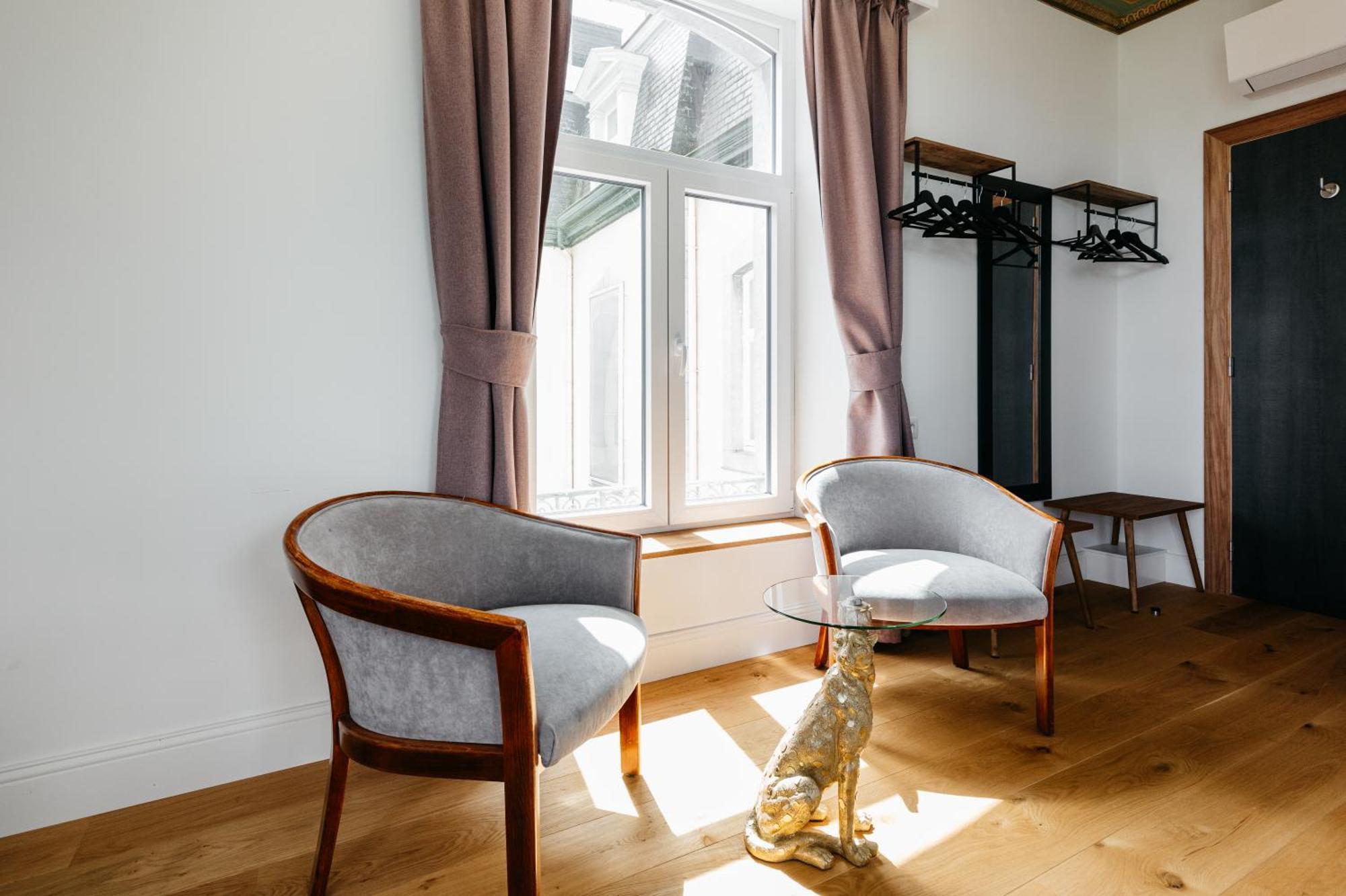 Nuit Romantique Au Chateau De Saint Vitu Vue Sur Le Parc 103